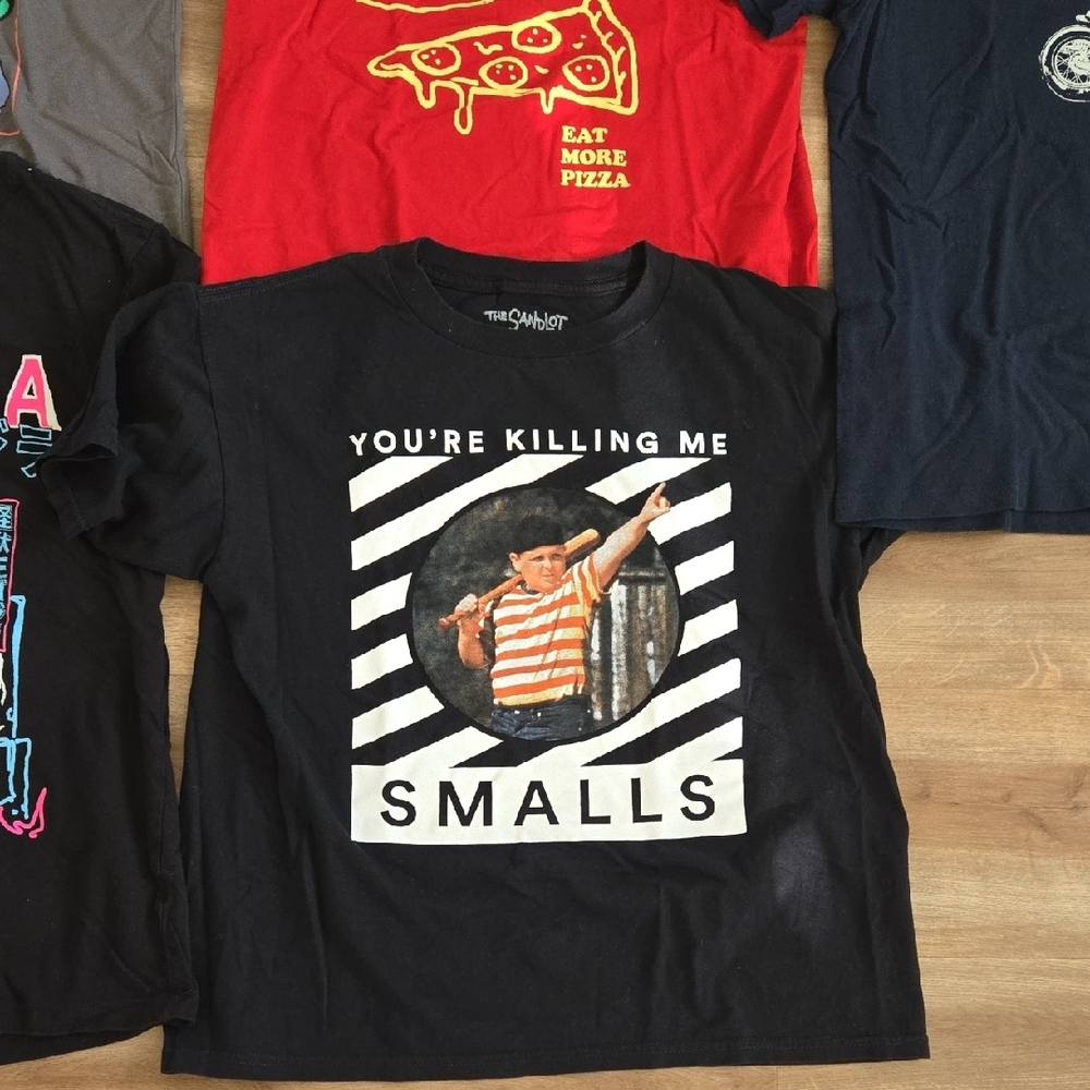 Boy's Graphic T-Shirt Bundle (21 Shirts) - Picture 12 of 16